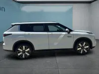 Neu Mitsubishi Outlander P-HEV 306 PS (225 kW) 2025 Weiß SUV
