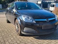 Gebraucht Opel Astra GTC 116 PS (85 kW) 2010 Schwarz Coupé