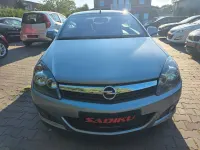 Gebraucht Opel Astra Edition 116 PS (85 kW) 2010 Silber Cabrio