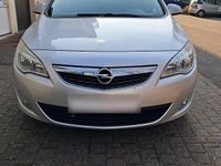 Gebraucht Opel Astra 120 PS (88 kW) 2011 Silber Limousine