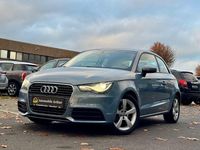 Gebraucht Audi A1 Attraction 122 PS (89 kW) 2013 Blau Kleinwagen