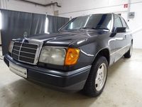 Gebraucht Mercedes E230 132 PS (97 kW) 1990 Schwarz Limousine
