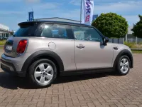 Gebraucht Mini Cooper 136 PS (100 kW) 2023 Grau Kleinwagen