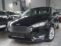 Gebraucht Ford Focus Titanium 125 PS (91 kW) 2017 Schwarz Kombi