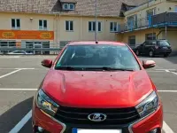 Gebraucht Lada Vesta 106 PS (77 kW) 2015 Rot Limousine