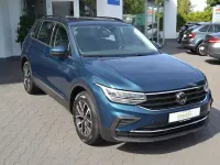 Gebraucht VW Tiguan Life 150 PS (110 kW) 2022 Blau SUV