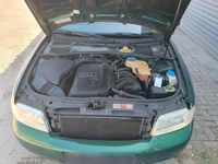Gebraucht Audi A4 125 PS (91 kW) 2001 Grün Kombi