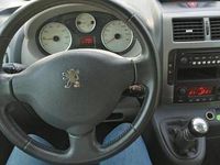 Gebraucht Peugeot TePee 136 PS (100 kW) 2010 Blau Van / Kleinbus