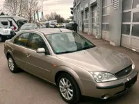 Gebraucht Ford Mondeo 116 PS (85 kW) 2002 Gold Limousine