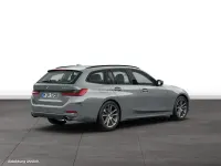 Gebraucht BMW 330e Comfort Edition 292 PS (214 kW) 2025 Kombi