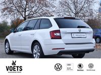 gebraucht Skoda Octavia Combi 2.0TDI TOUR Navi+LED+Sitzhzg.+PDC