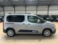 Gebraucht Citroën Berlingo Live 102 PS (75 kW) 2020 Grau Van / Kleinbus