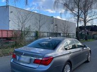 Gebraucht BMW 740 306 PS (225 kW) 2012 Silber Limousine