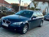 Gebraucht BMW 523 177 PS (130 kW) 2005 Blau Kombi