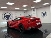 Gebraucht Ferrari 812 799 PS (587 kW) 2020 Rot