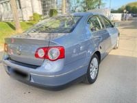 Gebraucht VW Passat Highline 160 PS (117 kW) 2009 Grau Limousine