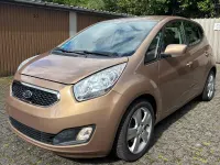 Używany Kia Venga 125 KM (91 kW) 2011 Złoty Hatchback