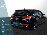 Gebraucht Hyundai i30 Select 120 PS (88 kW) 2023 Schwarz Limousine