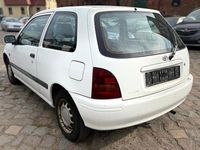 Używany Toyota Starlet 75 KM (55 kW) 1998 Biały Hatchback