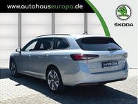 Gebraucht Skoda Superb Selection 150 PS (110 kW) 2024 Silber (pebble silber metallic) Kombi