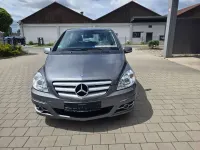 Gebraucht Mercedes B180 116 PS (85 kW) 2009 Mountaingrau  met. Van / Kleinbus