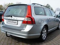 Gebraucht Volvo V70 Kinetic 114 PS (83 kW) 2012 Silber Kombi