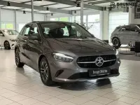 Gebraucht Mercedes B180 Progressive 136 PS (100 kW) 2025 Lack mountaingrau Kleinwagen