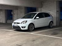 Gebraucht Ford Fiesta ST-Line 80 PS (58 kW) 2008 Weiß Kleinwagen