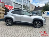 Neu Toyota Yaris Cross 131 PS (96 kW) 2025 Silber SUV