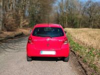 gebraucht Toyota Yaris 1.3 BENZIN