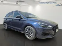 Neu Hyundai i30 Advantage 140 PS (102 kW) 2026 Sailing blue / mic Kombi