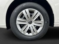 Gebraucht VW Caddy Basis 102 PS (75 kW) 2025 Weiss Van / Kleinbus