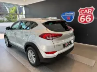 Gebraucht Hyundai Tucson Intro Edition 132 PS (97 kW) 2016 Silber SUV