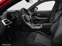 Gebraucht BMW 330e M Sport 292 PS (214 kW) 2025 Rot Kombi