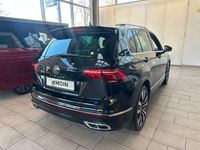 Gebraucht VW Tiguan R-line 150 PS (110 kW) 2023 Schwarz SUV