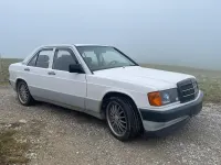 Gebraucht Mercedes 190 125 PS (91 kW) 1989 Weiß Limousine