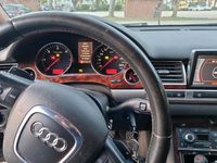 Second-hand Audi A8 326 CP (239 kW) 2005 Albastru Berlinǎ