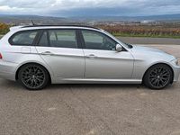 Gebraucht BMW 320 184 PS (135 kW) 2011 Silber Kombi