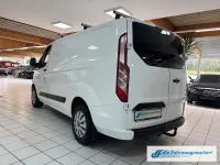 Gebraucht Ford 300 Trend 131 PS (96 kW) 2018 Weiß Van / Kleinbus