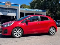 Gebraucht Kia Rio DREAM-TEAM Edition 84 PS (61 kW) 2015 Rot Kleinwagen