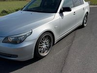 Gebraucht BMW 525 197 PS (144 kW) 2009 Grau Limousine