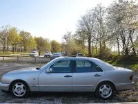 Gebraucht Mercedes E430 Avantgarde 279 PS (205 kW) 1998 Silber Limousine