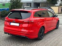 Gebraucht Ford Focus ST-Line 140 PS (102 kW) 2018 Rot Limousine