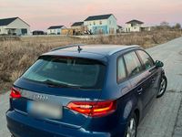 Gebraucht Audi A3 Sportback 140 PS (102 kW) 2014 Blau Kleinwagen