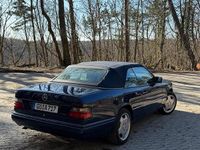 Gebraucht Mercedes 200 136 PS (100 kW) 1996 Blau Cabrio