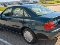 Używany Audi A4 101 KM (74 kW) 1995 Zielony Sedan/Limuzyna
