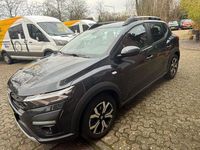 Gebraucht Dacia Sandero Stepway 101 PS (74 kW) 2023 Grau SUV