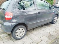 Gebraucht VW Fox 54 PS (39 kW) 2004 Grau Kleinwagen
