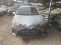Gebraucht Toyota Yaris Hybrid Basis 75 PS (55 kW) 2014 Silver metallic Kleinwagen