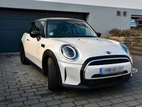 Gebraucht Mini Cooper Classic 136 PS (100 kW) 2022 Weiß Kleinwagen